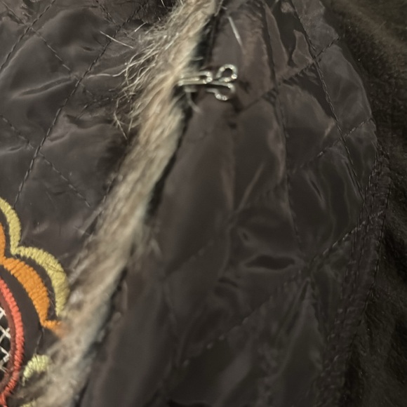 Double D Ranch Twila heavily embroidered fur trimmed vest. Incredibly rare NWOT - Picture 13 of 14